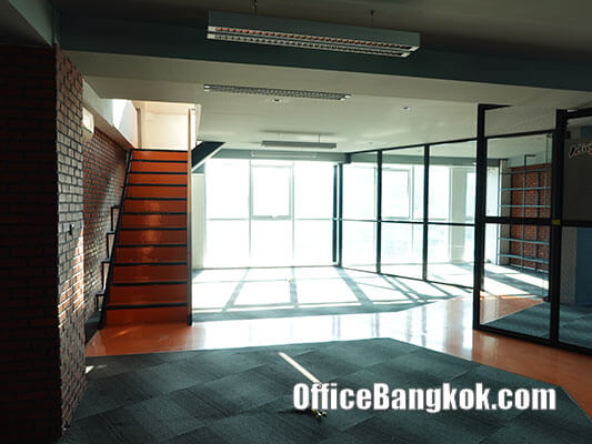 Rent Office With Partly Furnished Space 261 Sqm On Pratunam Area