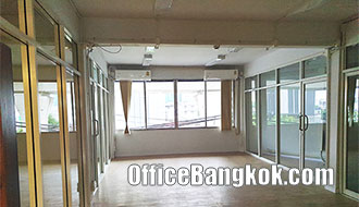 Rent Office with Partly Furnished 100 Sqm close to Phahonyothin 24 BTS Station