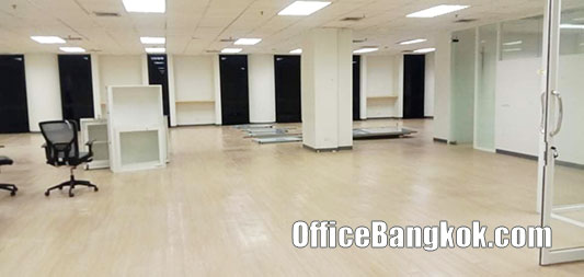 Rent Office with Partly Furnished Size  580 Sqm Close to Ari BTS Station