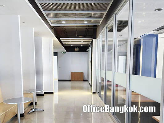 Office Space For Rent With Partly Furnished 650 Sqm Close To Ratchathewi BTS Station