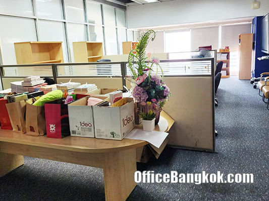 Rent Office With Partly Furnished 650 Sqm Close To Ratchathewi BTS Station