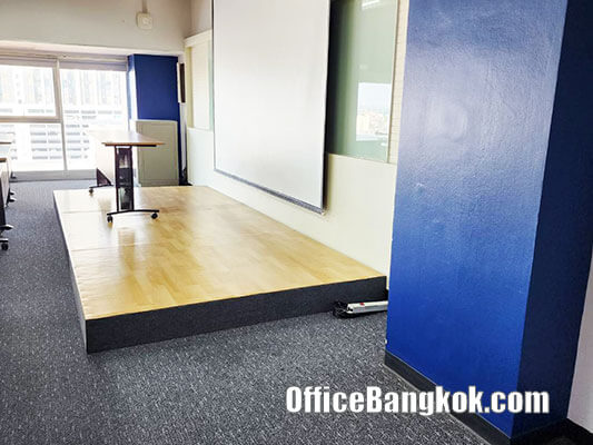 Rent Office With Partly Furnished 650 Sqm Close To Ratchathewi BTS Station