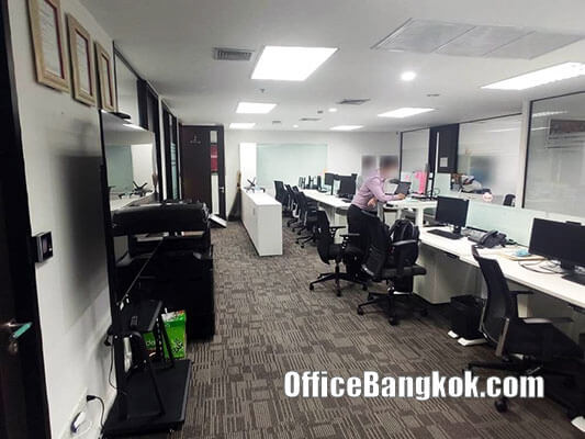 Office Space For Rent With Partly Furnished Size 200 Sqm On Phayathai Road Close To Phayathai BTS Station