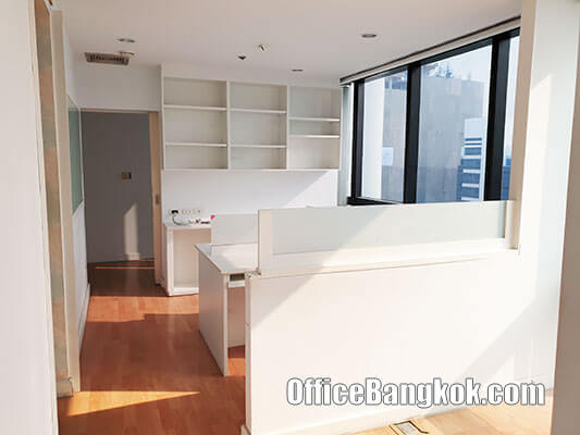 Rent Small Office With Partly Furnished Space 55 Sqm Close to Phayathai BTS Station