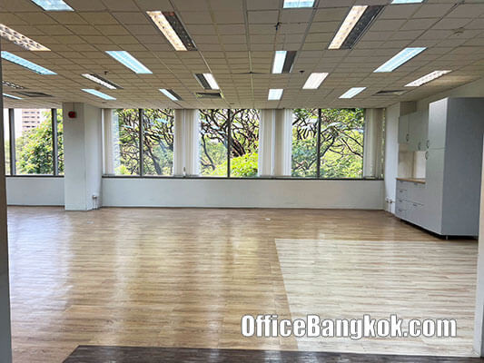 Office Space For Rent With Partly Furnished 180 Sqm Close To Phloen Chit BTS Station