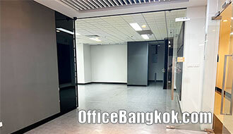 Rent Office With Partly Furnished 300 Sqm Close to Phloen Chit BTS Station