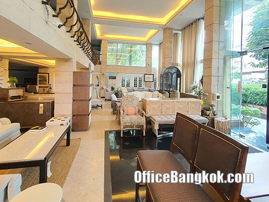 Rent Home Office with Fully Furnished Space 2,200 Sqm on Pradit Manutham Road