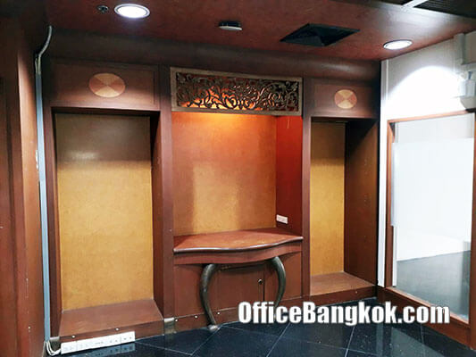 Office Showroom With Partly Furnished Ground Floor For Rent On Rama 4 Space 74 Sqm Close To Sam Yan MRT Station