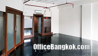 Office Showroom With Partly Furnished Ground Floor For Rent On Rama 4 Space 74 Sqm Close To Sam Yan MRT Station