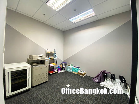 Office For Rent With Partly Fitted On Rama 9 MRT Station Space 330 Sqm