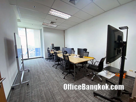 Rent Office With Partly Furnished On Rama 9 Space 340 Sqm Close to Rama 9 MRT Station