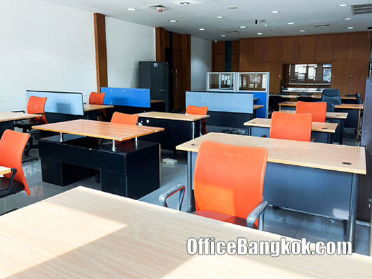 Fully Furnished Office For Rent On Ramkhamhaeng Road Space 220 Sqm Near Foodland Hua Mak
