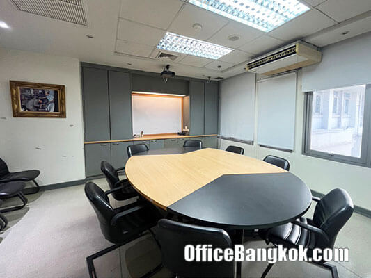 Rent Office With Fully Furnished 214 Sqm on Ramkhamhaeng Road Near Foodland Hua Mak