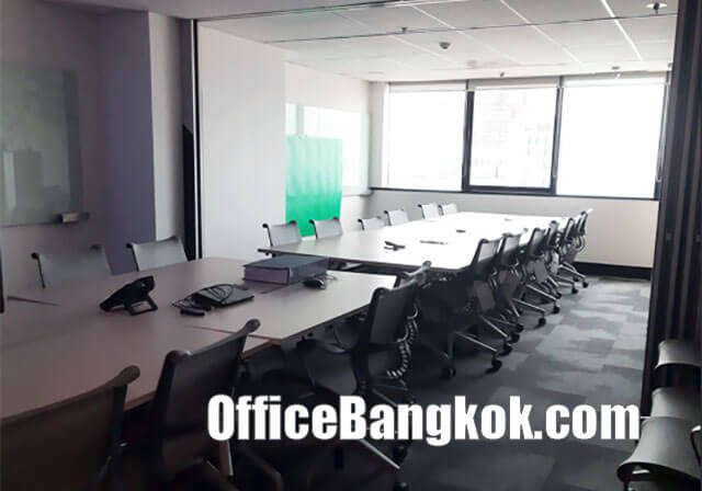Prime 380 Sqm Partially Fitted Office Space for Lease Near MRT Ratchadapisek, Bangkok