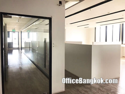 Office for Rent with Partly Furnished on Ladprao Area Space 270 Sqm Close to Phahon Yothin MRT Station