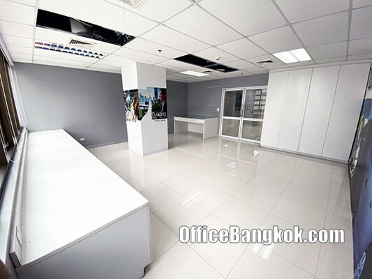 Office Space For Rent 584 Sqm With Partly Furnished On Ratchada Close To Rama 9 MRT Station