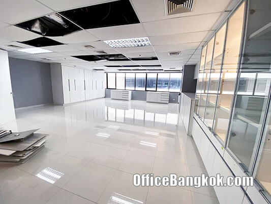 Office Space For Rent 584 Sqm With Partly Furnished On Ratchada Close To Rama 9 MRT Station