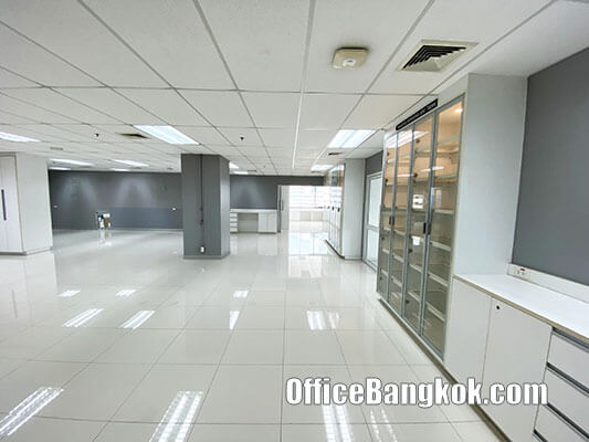 Office Space For Rent 584 Sqm With Partly Furnished On Ratchada Close To Rama 9 MRT Station