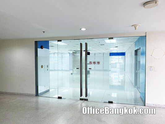 Rent Office With Partly Furnished Space 584 Sqm On Ratchada Close To Rama 9 MRT Station