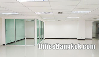 Rent Office With Partly Furnished On Ratchada Space 140 Sqm Close to Sutthisan MRT Station
