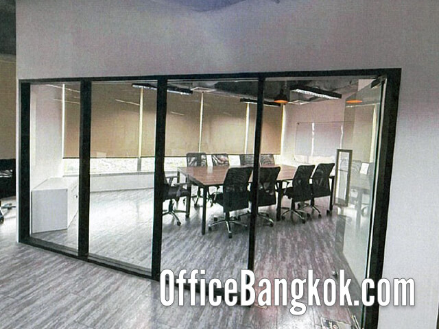 เช่าสำนักงานตกแต่งพร้อมเฟอร์นิเจอร์ ทำเลสาทร ใกล้ BTS ช่องนนทรี พื้นที่ 200 ตารางเมตร ค่าเช่า 210,000 บาทต่อเดือน พร้อมเข้าใช้งานทันที