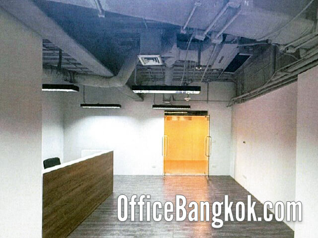เช่าสำนักงานตกแต่งพร้อมเฟอร์นิเจอร์ ทำเลสาทร ใกล้ BTS ช่องนนทรี พื้นที่ 200 ตารางเมตร ค่าเช่า 210,000 บาทต่อเดือน พร้อมเข้าใช้งานทันที