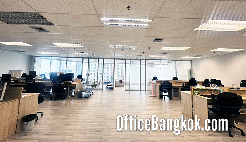 เช่าออฟฟิศตกแต่งแล้วทำเลสาทร ใกล้ BTS ช่องนนทรี พื้นที่ 215 ตรม พร้อมใช้งานทันที เหมาะสำหรับบริษัททุกขนาด ค่าเช่า 210,000 บาท/เดือน นัดชมพื้นที่ได้ทุกวัน
