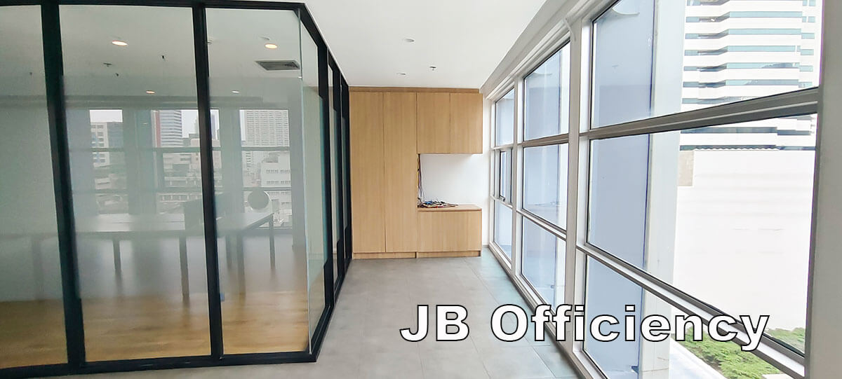 Rent Office with partly furnished space 100 Sqm rent 77,000 b./month close to Sala Daeng BTS Station and Silom MRT Station | OfficeBangkok