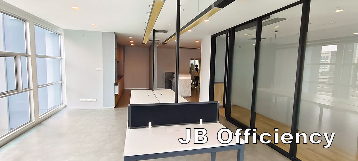 Rent Office with partly furnished space 100 Sqm rent 77,000 b./month close to Sala Daeng BTS Station and Silom MRT Station | OfficeBangkok