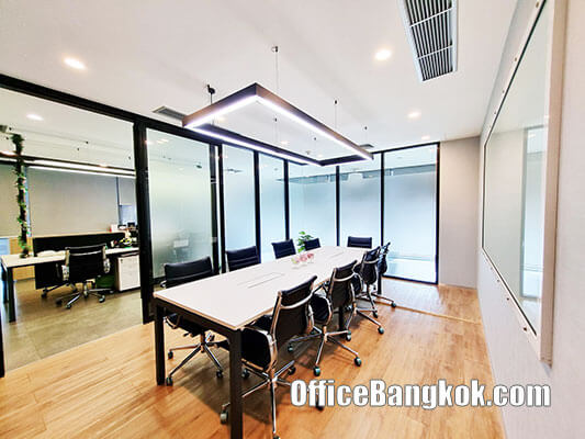 Fully Furnished Office for Rent On Silom Space 90 Sqm Close to Sala Daeng BTS Station