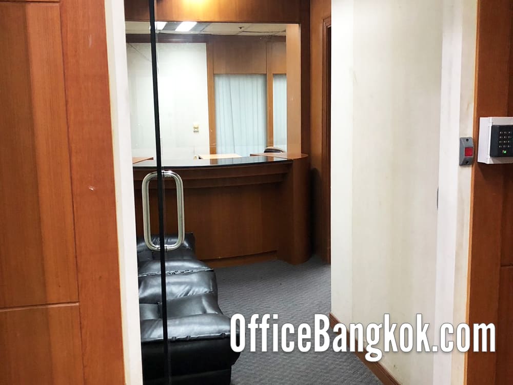 ออฟฟิศให้เช่าตกแต่งแล้วบางส่วนราคาถูก ทำเลสีลม ใกล้รถไฟฟ้า BTS สถานีสุรศักดิ์ พื้นที่ 106 ตร.ม. ค่าเช่า 42,000 บาท/เดือน ออฟฟิศให้เช่าตกแต่งแล้วบางส่วนราคาถูก ทำเลสีลม ใกล้รถไฟฟ้า BTS สถานีสุรศักดิ์ พื้นที่ 106 ตร.ม. ค่าเช่า 42,000 บาท/เดือน