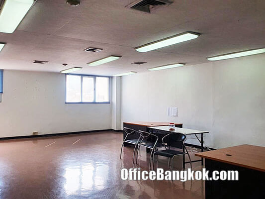 Small Office for Rent With Partly Furnished on Silom Space 70 Sqm Close to Sala Daeng BTS Station