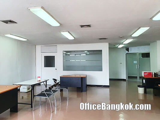 Small Office for Rent With Partly Furnished on Silom Space 70 Sqm Close to Sala Daeng BTS Station