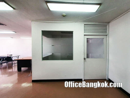 Small Office for Rent With Partly Furnished on Silom Space 70 Sqm Close to Sala Daeng BTS Station