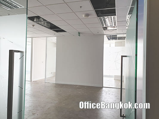 Office For Rent With Partly Furnished Space 133 Sqm Close To Phrom Phong BTS Station