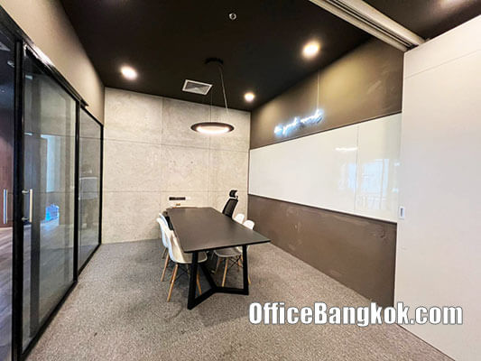 Office For Rent With Partly Furnished On Sukhumvit Space 211 Sqm Close To Phrom Phong BTS Station