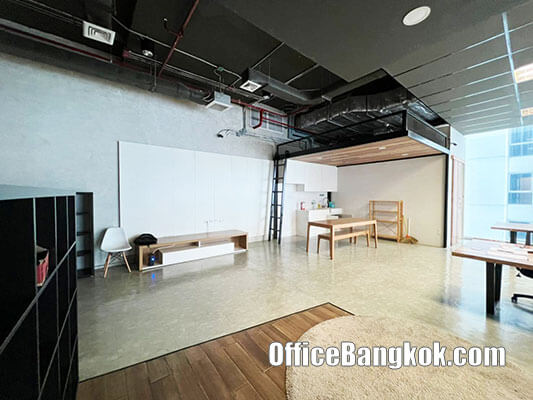 Office For Rent With Partly Furnished On Sukhumvit Space 211 Sqm Close To Phrom Phong BTS Station