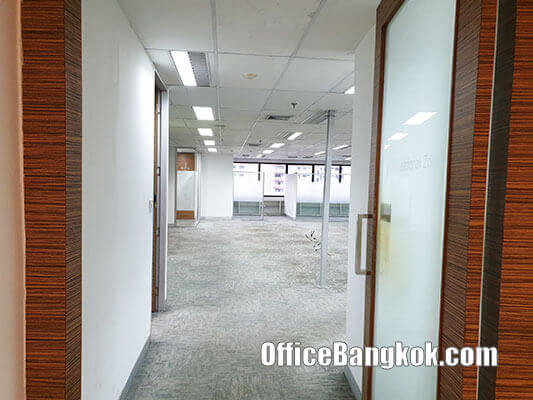 Office Space For Rent With Partly Furnished Size 444 Sqm Close To Asok BTS Station