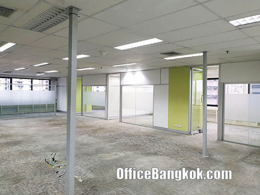 Office Space For Rent With Partly Furnished Size 444 Sqm Close To Asok BTS Station