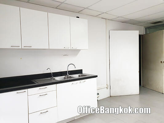 Office Space For Rent With Partly Furnished Size 444 Sqm Close To Asok BTS Station