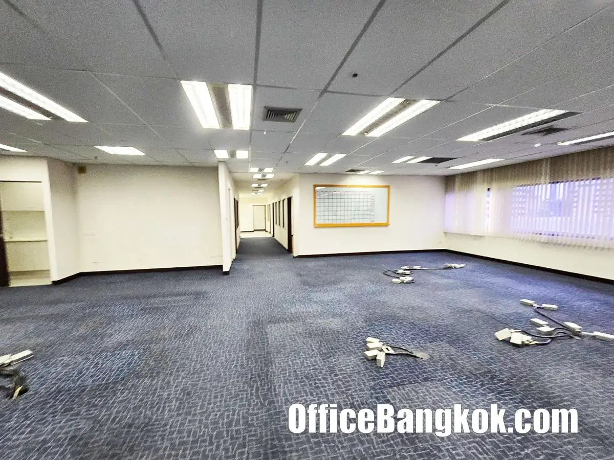 เช่าสำนักงานตกแต่งแล้วบางส่วน พื้นที่ 350 ตรม ติดรถไฟฟ้า BTS สถานีอโศก เช่าสำนักงานตกแต่งแล้วบางส่วน พื้นที่ 350 ตรม ติดรถไฟฟ้า BTS สถานีอโศก