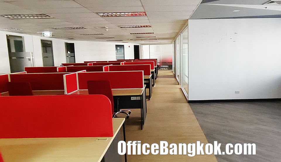 เช่าออฟฟิศตกแต่งพร้อมเฟอร์นิเจอร์ พื้นที่ 430 ตรม ติดรถไฟฟ้า BTS สถานีนานา