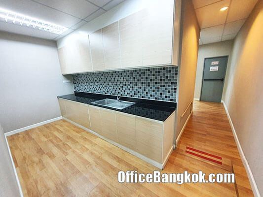 Rent Office With Partly Furnished Space 350 Sqm Close To Asoke BTS Station