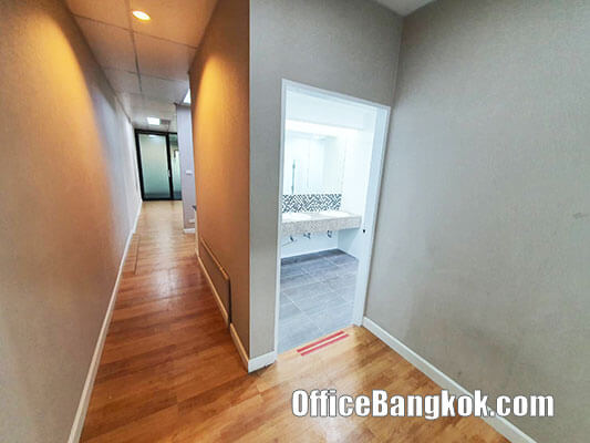 Rent Office With Partly Furnished Space 350 Sqm Close To Asoke BTS Station