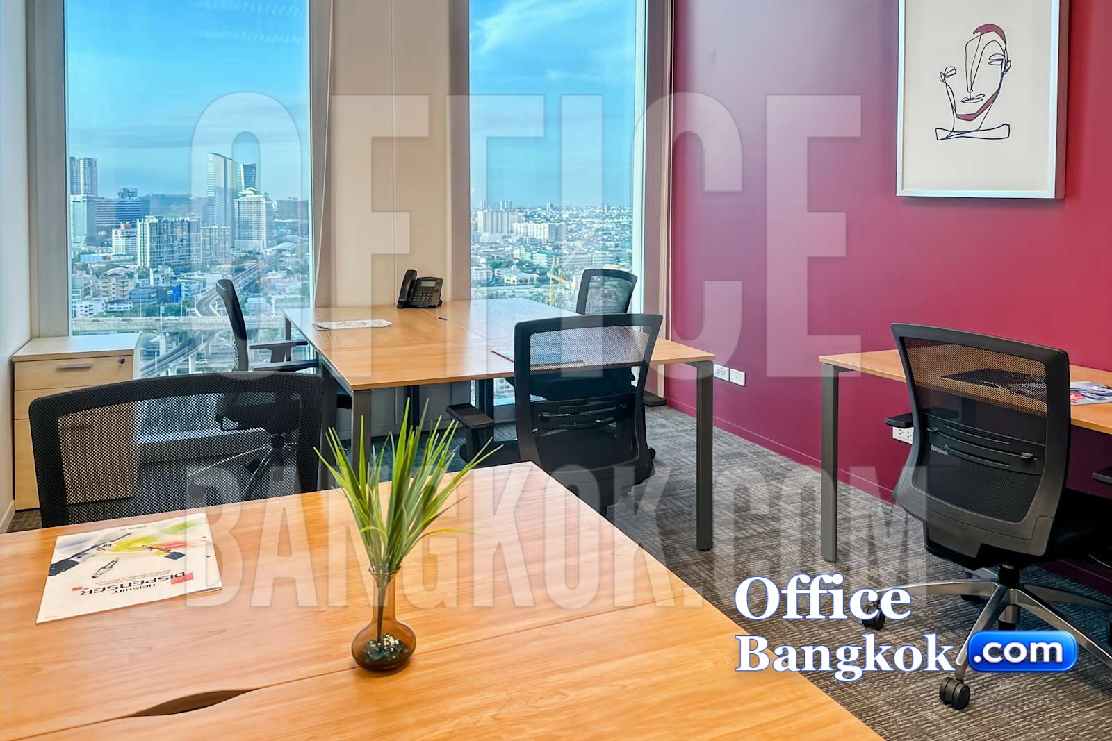 Bhiraj Tower at Bitec service office meeting room, Bangna