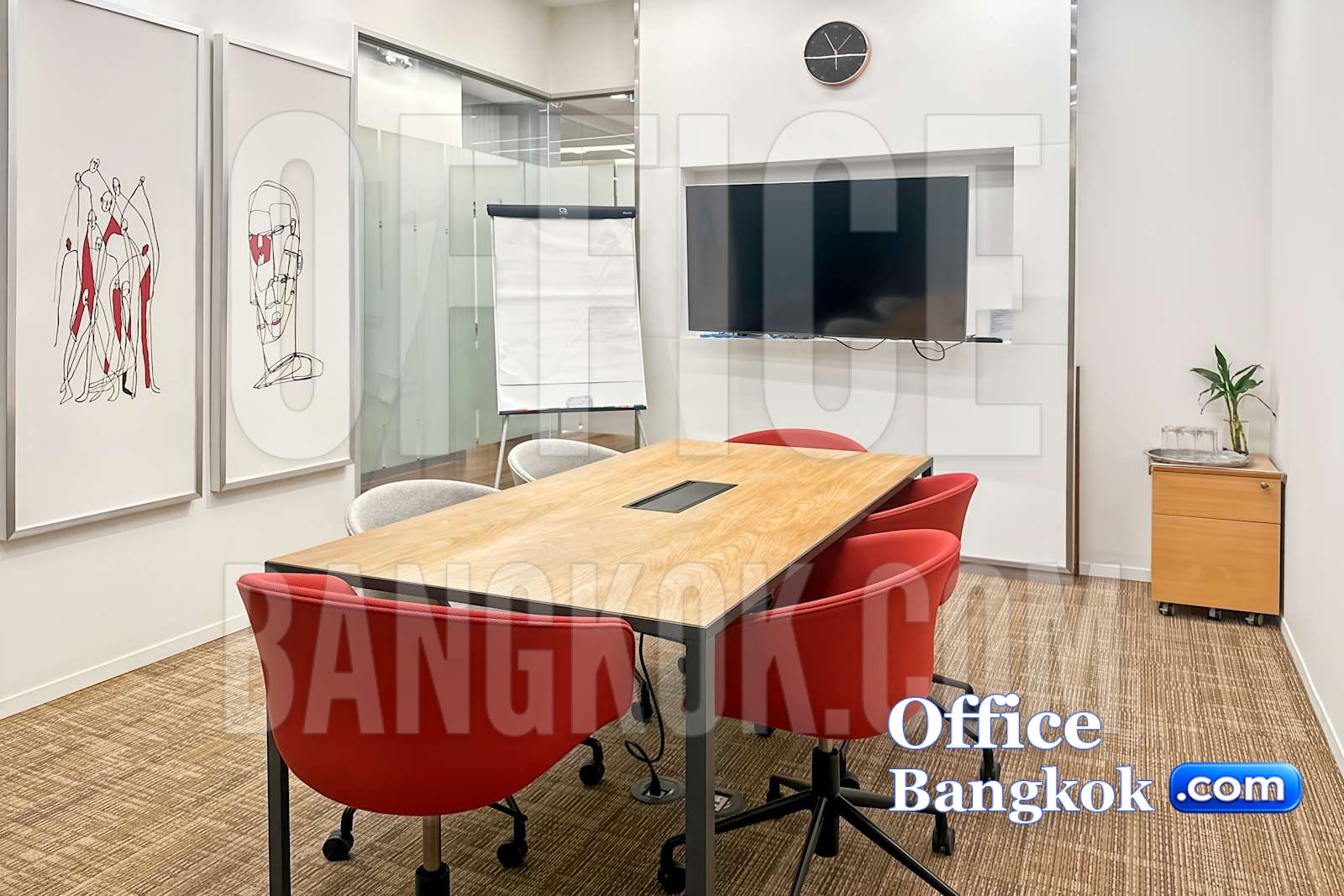 Bhiraj Tower at Bitec service office pantry, Bangna