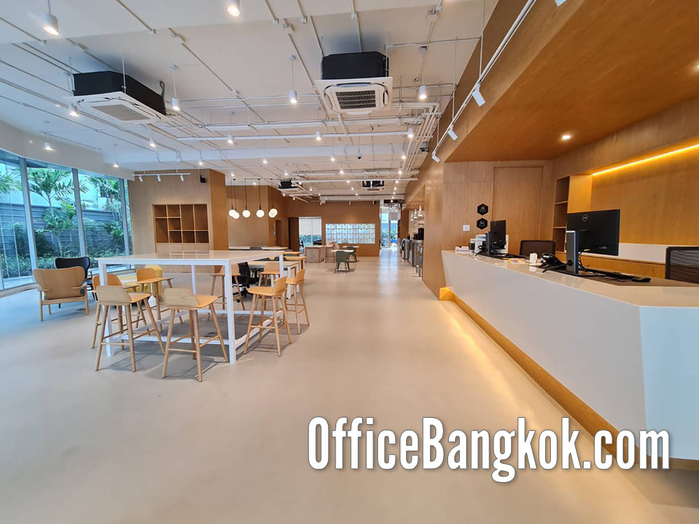 Service Office for Rent at Ratchathewi Building