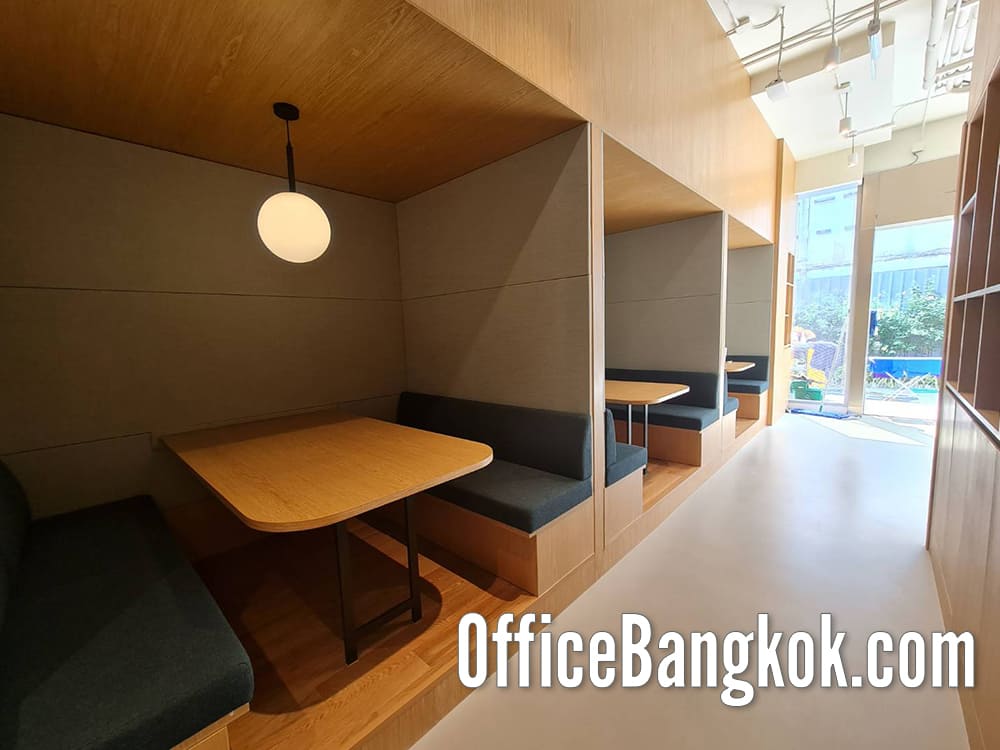 Service Office for Rent at Ratchathewi Building