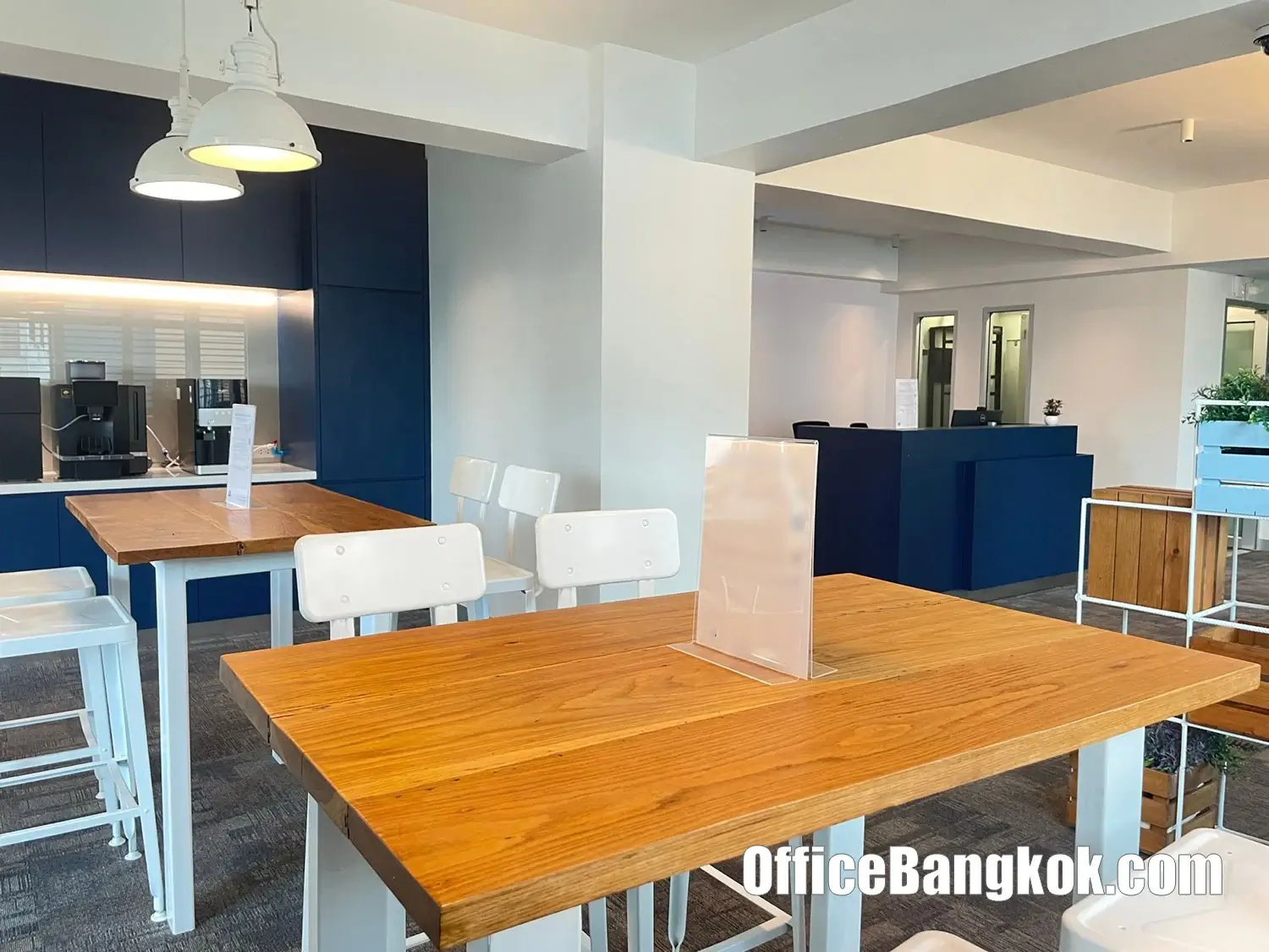 Service Office for Rent at Bluechips Thonglor