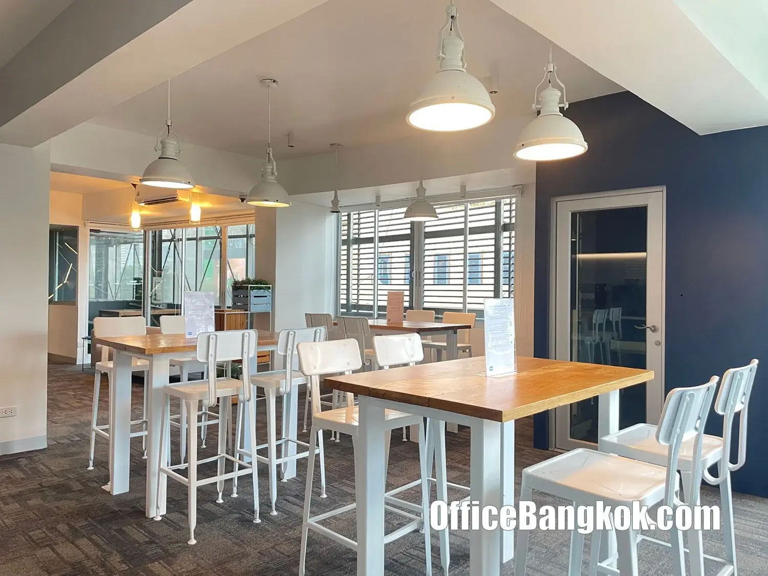 Service Office for Rent at Bluechips Thonglor